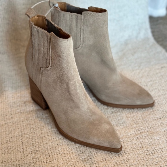 Marc Fisher Ltd Oshay Pointed Toe Bootie size 6 - Picture 1 of 6